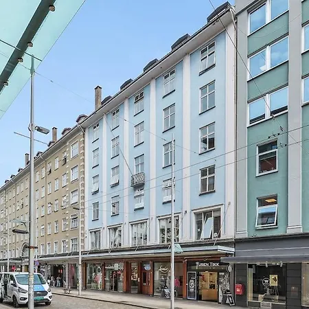 Lägenhet Expansive Charm: Cozy 150sqm Retreat In Bergen