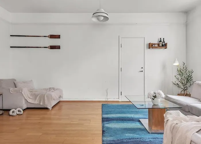 Expansive Charm: Cozy 150sqm Retreat In * Bergen