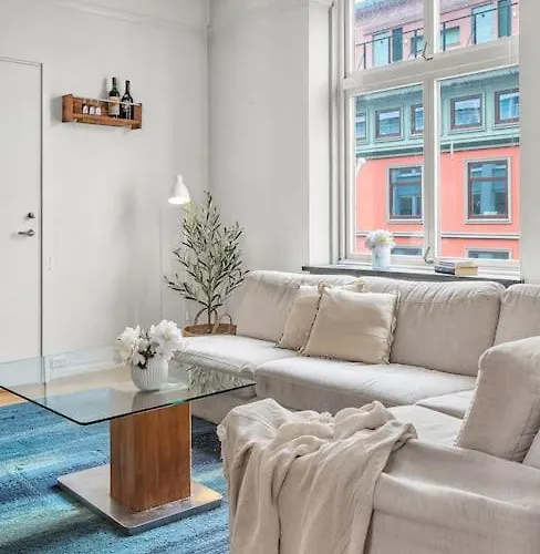 Expansive Charm: Cozy 150sqm Retreat In Apartament